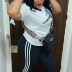 Pequeña en vic - Hola amor soy soranyi una chica con ganas de todas con un cuerpo de impacto y tengo