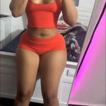 Hermosa chica nueva en la ciudad