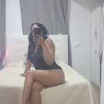Hermosa latina recien llegada