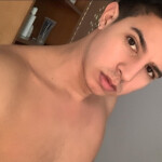 Mateo LATINO JOVEN GUAPO