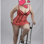 ELVIRA ELDA - Hola caballeros soy Elvira una española exótica con curvas y quiero prestar cómo señor