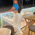 Claudia - Buenas soy chica nueva en la zona no tengo sitió hago masajes y más Pará más información n