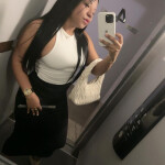 Hermosa latina - Hola soy andrea una latina con ganas de conocer gente y vivir nuevas experiencias.s