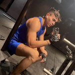 MASCULINO - Hola soy Agustin estare pocos días en la ciudad educado y de estatura 1. 75 más . Me van