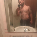 Chico joven par - Chico se ofrece como compañía para mujeres. Experiencia en - Masajes . Dispuesto a