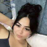 Curvas y mirada perfecta para una noche increíble
