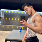 Julian - Hola! Soy Julián chico joven educado y muy majo me encuentro disponible para quedar y para