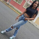 Liz 20 Años Dulzura y Encanto Dominicano en Talavera