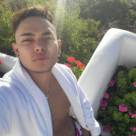 LATINO MASAJISTA MULATO Y SIEMPRE Y CON