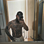 Tatuado guapeton - Buenas ofrezco mis a cualquier hora no tengo sitio me desplazo a hoteles i domici