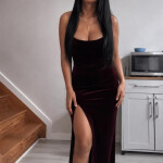 Escort - Sevilla con sangre latina soy morena y pelinegra tengo 21años soy muy cariñosa educada me g