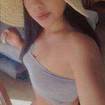 Hola amores soy luna chica de 29 colombiana y ando de paso por lanzarote escribeme