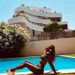 JOVENCITA LATINA IRRESISTIBLE Y DIVERTIDA EN IBIZA