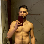 Damian - Joven universitario colombo italiano de 25 años profesional y masculino que puede realizar