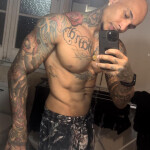 Dante - Soy dante 1 84m de puro deseo y 90kg de cuerpo tatuado listo para hacerte . Si buscas un hom