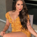 AABRIL - Soy ABRIL colombiana 23 años Elegante soñadora y con ganas de vivir encuentros que dejen hu