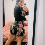 Recién llegada a la ciudad chica preciosa y divertida