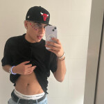 ANDREW LATINBOY - Hola soy Andrew un joven colombiano de 21 años en Madrid soy muy carismático y ext
