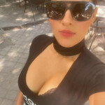 VALENTINA LA JOVENCITA QUE ILUMINARÁ TU DÍA
