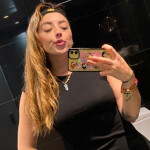 SARAY 663780990 CHICA DE LUJO COLOMBIANA SUPER VIBRANTE EN BAZA
