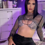 Paola tu - Latina flaca ! Tengo una miranda que no se olvida pronto Soy esta mujer exótica y real di
