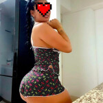TRES CHIKAS ECUATORIANA MASAJE EN CAMILLA MASAJE MANOS
