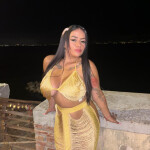 Linda colombiana masajista