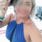Rubia latina masajista delicada