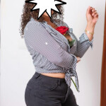 MORENAZA ELEGANTE CON CLASE