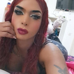 LAURA TOP BIFURBICADA CON GRAN TALENTO