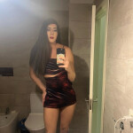 NOVEDA RICA LATINA REAL EXTROVERTIDA