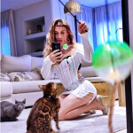 THALÍA CON BUEN MARTILLO ydura