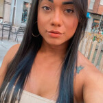 Laura Miller - ¿Qué tal? Mi nombre es Laura Miller soy una mulata trans muy guapa con una elegancia
