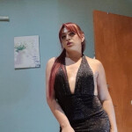 DIVERTIDA TRANS CURIOSA MUY CON GANAS DE DIVERSIÓN