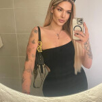 REGINA - TENGO AIRE CONDICIONADO Hola guapo soy Regina una chica de glamour eurolatina. Tengo rasgos
