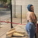 Morena d ojos claros