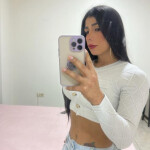 Paula Daza morena latina pocos días