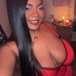 Morena con curvas videollamadas