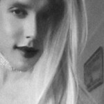 Chica trans rubia guapa alta SOLO .VIDEOS CONTENIDO.