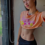 Linda jovencita con curvas recién llegada