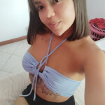 Iris - Hola soy iris chica cariñosa divertida. Me gusta probar cosas nuevas escríbeme y te hago tus