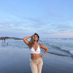 Sara ATENTA a tu mensaje. DISPONIBLE