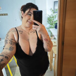 Andaluza jovencita hace videollamada videos y todos online