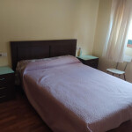 Habitación grande - Se alquila habitación de matrimonio con baño privado cerradura en puerta para ch