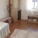 Habitacion bonita - Hola..alquilo habitación grande en Gamonal..32 por dia..solo chicas tranquilas..