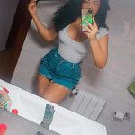 Y CHICA TOTALMENTE DIFERENTE