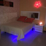 Habitación muy bonita para chica escort sem