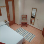 Se alquila habitación