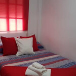 Habitación en piso acomodado y