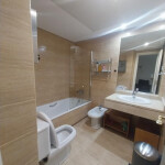 Alquiler de habitación con bano privado sem Puerto banus